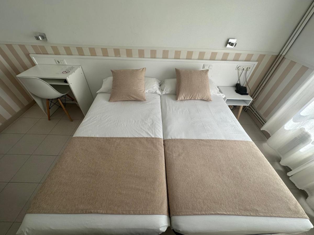 Hotel Torino Masnou Kültér fotó