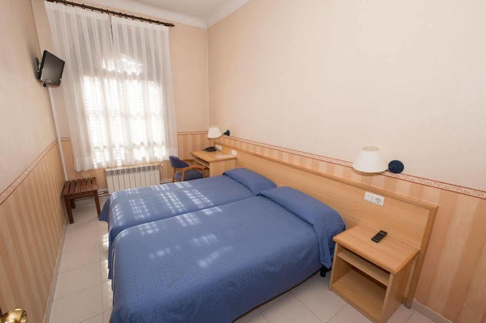Hotel Torino Masnou Kültér fotó